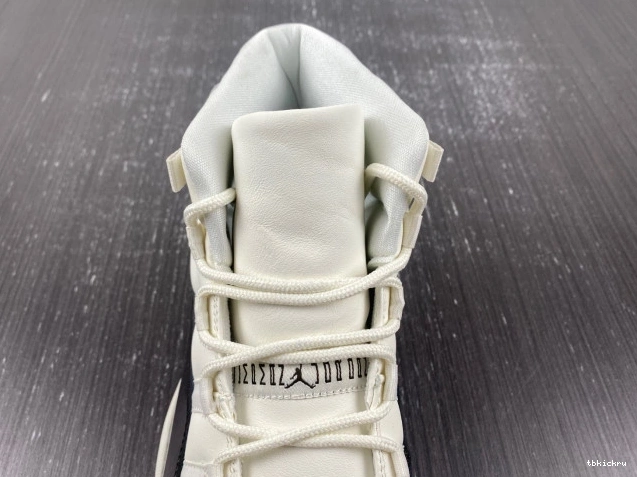 Rep TBK 11 Jordan Neapolitan WMNS Air AR0715-101 0701